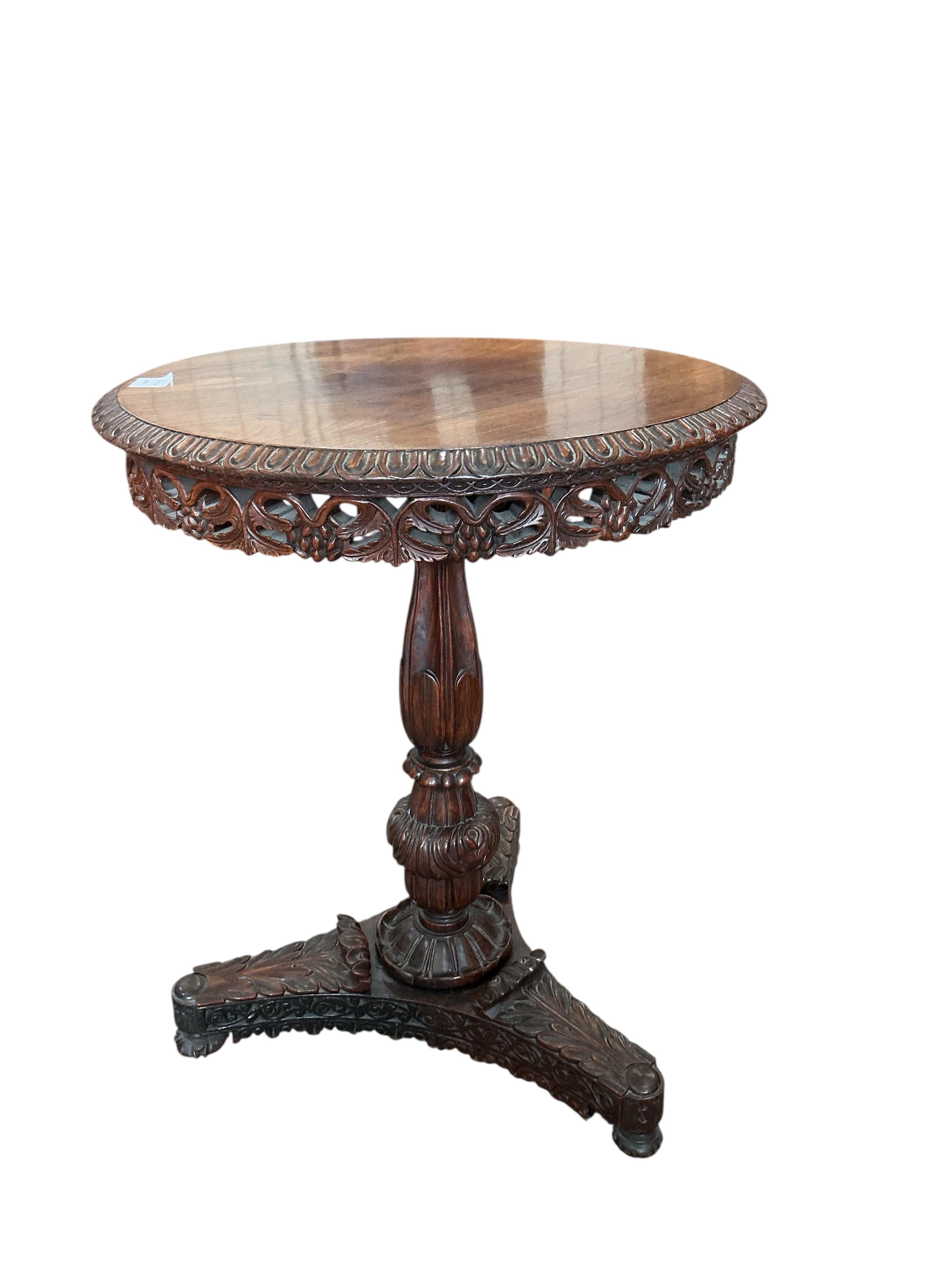 A 19th century Anglo-Indian circular rosewood table, diameter 58cm, height 72cm